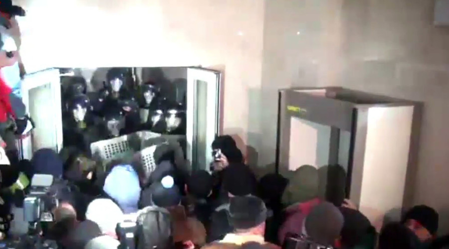 ВИДЕО: Нереди у Молдавији због проевроског премијера